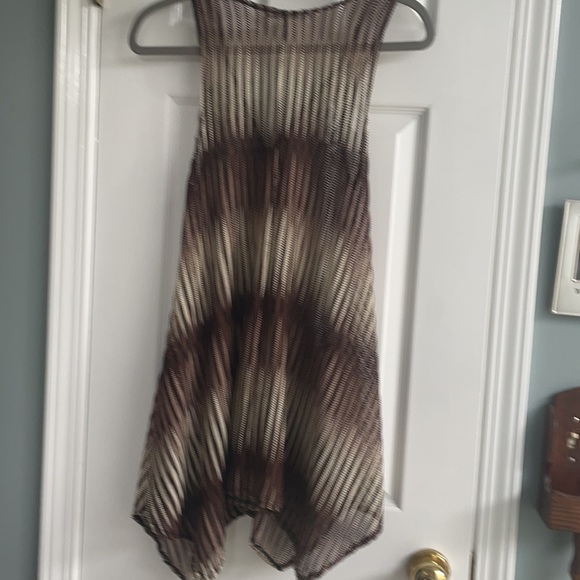 Woman’s top - Picture 2 of 6